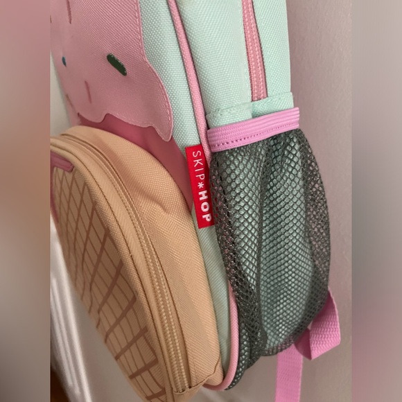 Skip Hop toddler pink ice cream back pack - Picture 4 of 13